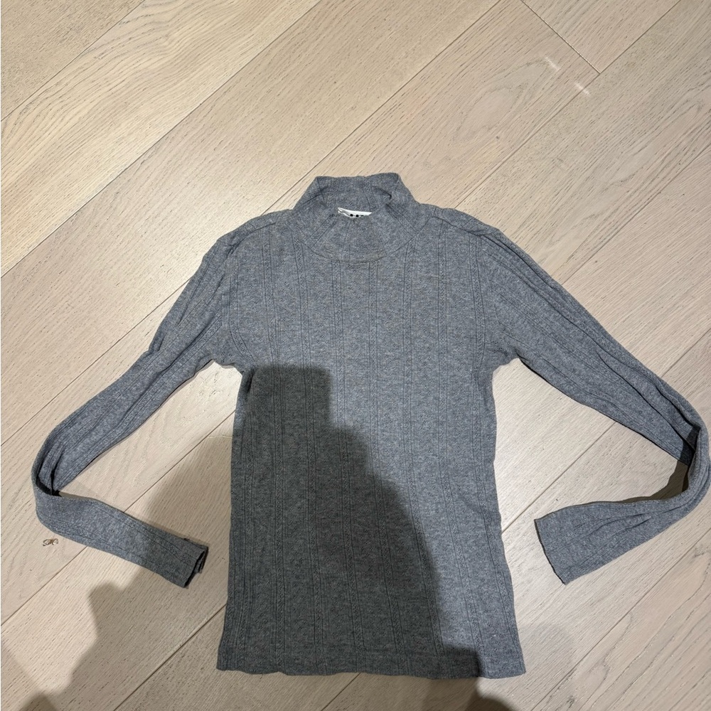 Doen Grey Pointelle Long Sleeve Mockneck